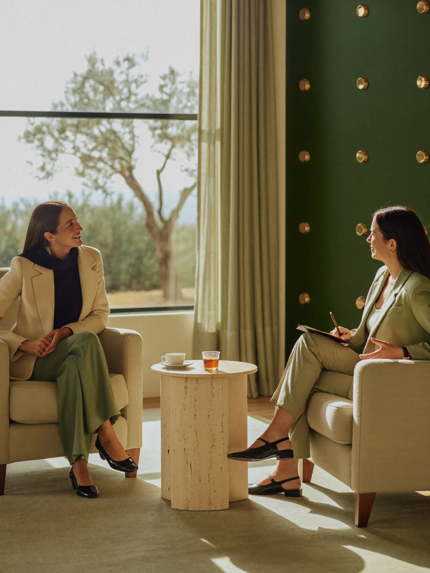 A first conversation at Clínica ELYSIA